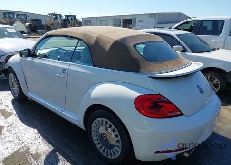 2013 Volkswagen Beetle 2.5L z USA, uszkodzony, nr VIN 3VW5P7AT8DM832575